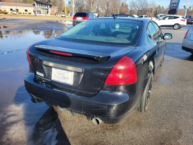 Pontiac Grand Prix Sedan 2007