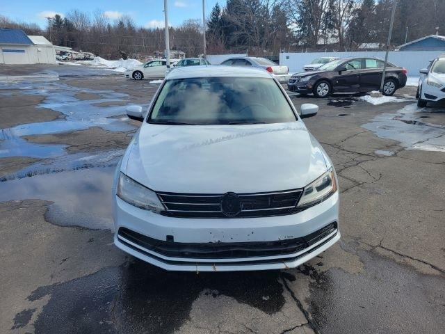 Volkswagen Jetta 1.4T S 6A 2017