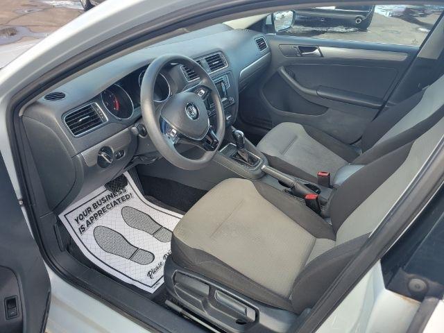 Volkswagen Jetta 1.4T S 6A 2017