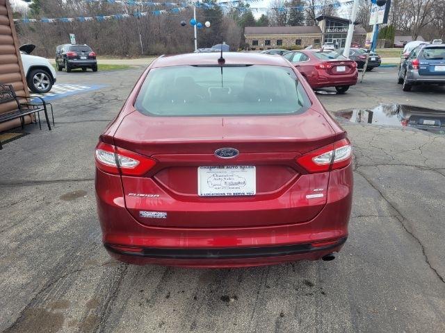 Ford Fusion SE 2015