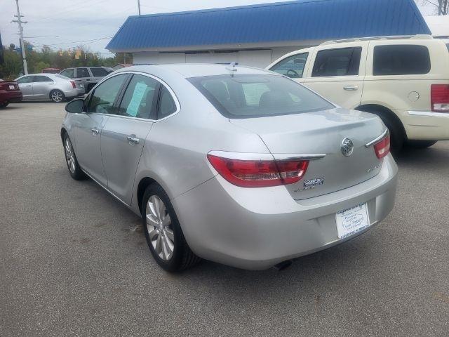 Buick Verano Base 2013