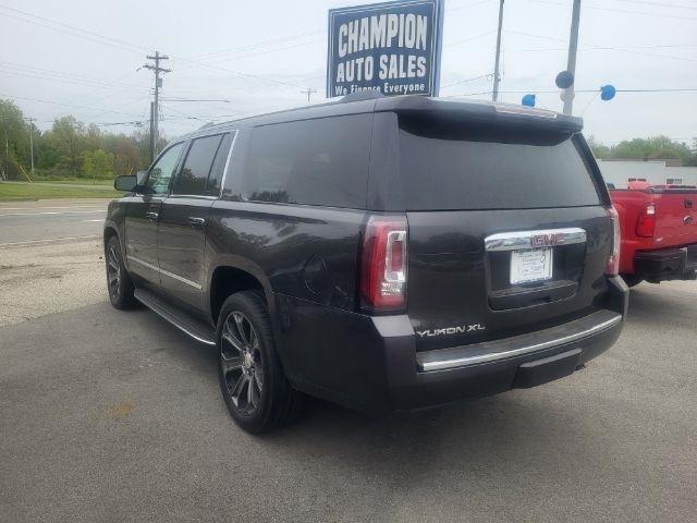 GMC Yukon XL Denali 4WD 2017