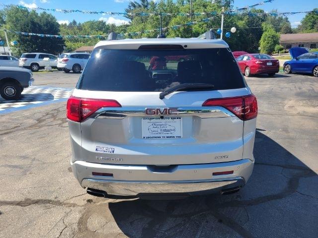 GMC Acadia Denali AWD 2017