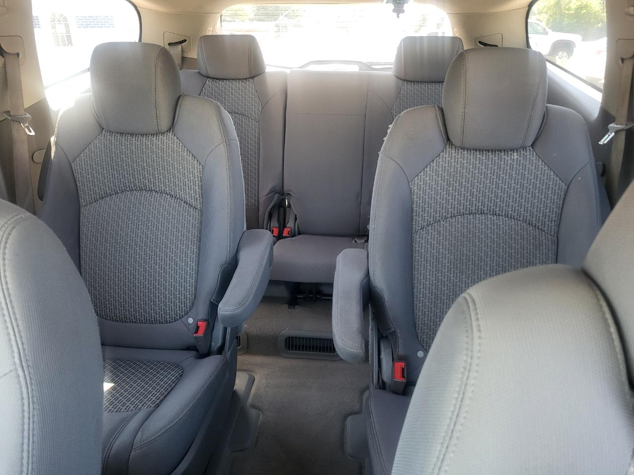 Chevrolet Traverse LT1 FWD 2010