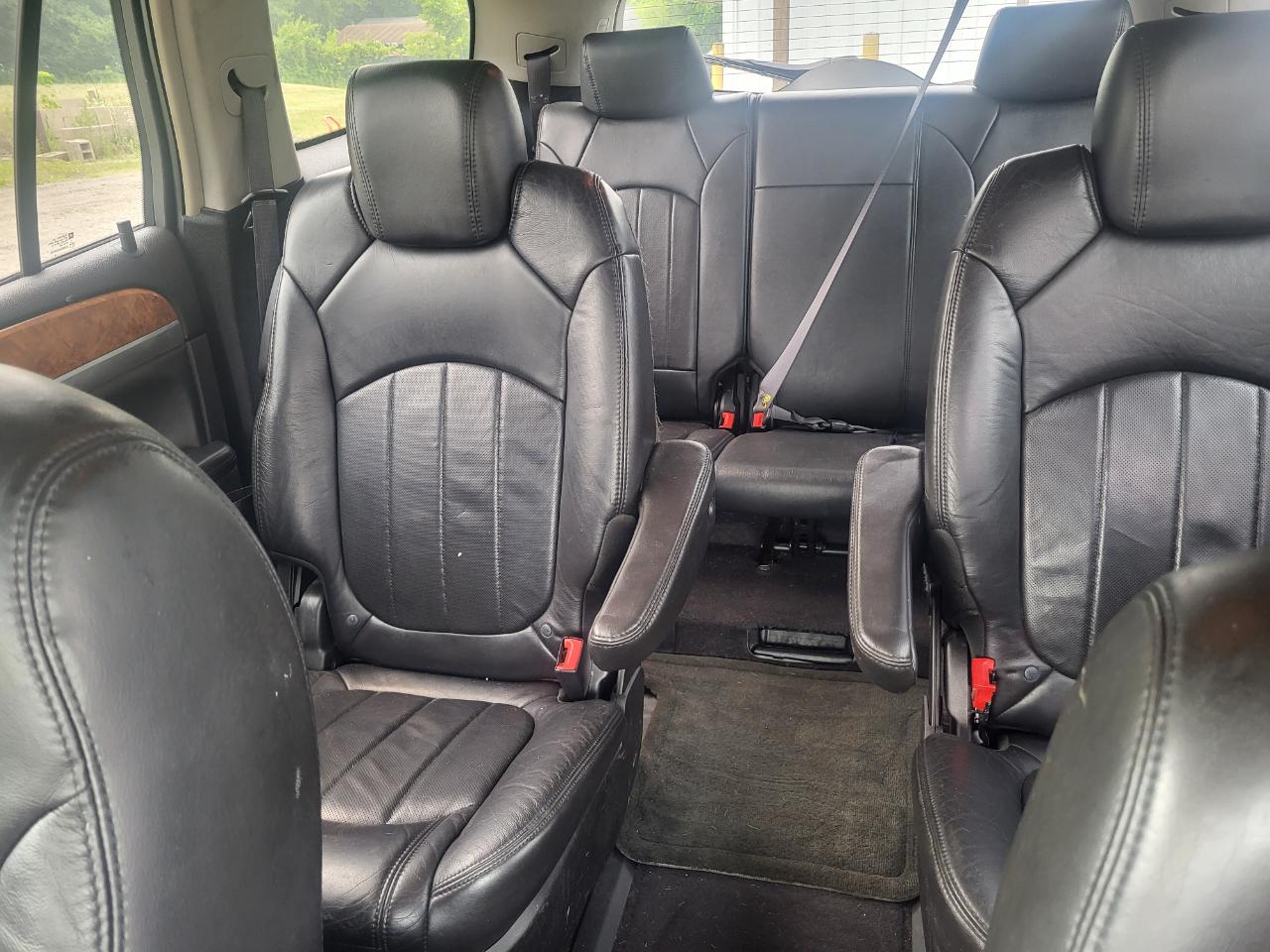 Buick Enclave CXL FWD 2010