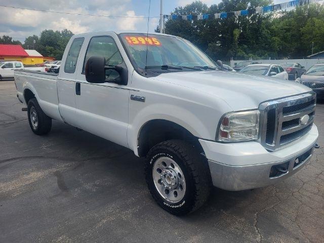 Ford F-250 SD XL SuperCab Long Bed 4WD 2006