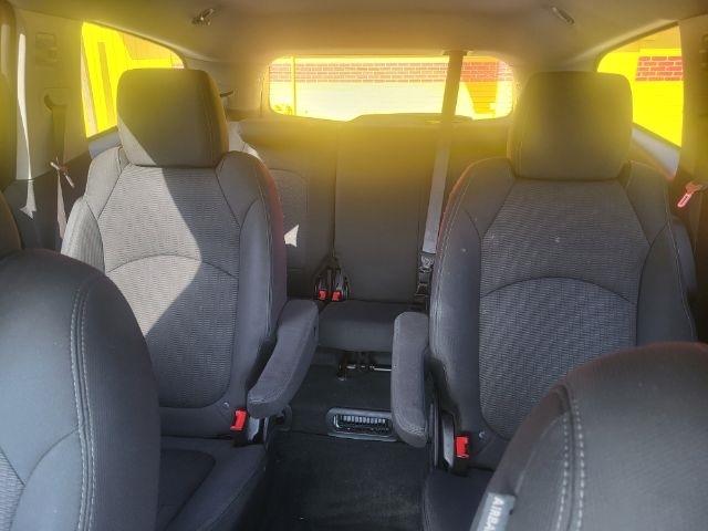 Chevrolet Traverse 1LT FWD 2013