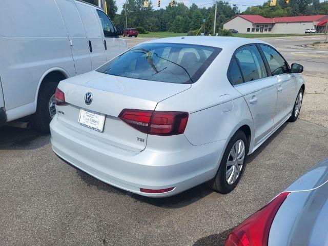 Volkswagen Jetta 1.4T S 6A 2017