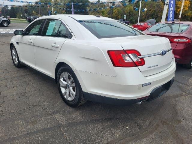 Ford Taurus SEL FWD 2011