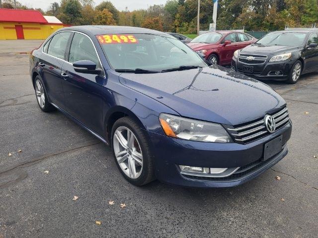 Volkswagen Passat 3.6L V6 SE w/Sunroof 2013