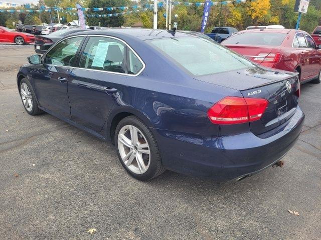 Volkswagen Passat 3.6L V6 SE w/Sunroof 2013