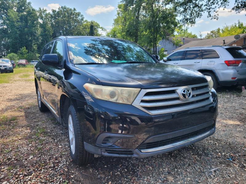 Toyota Highlander Base 2WD I4 2013