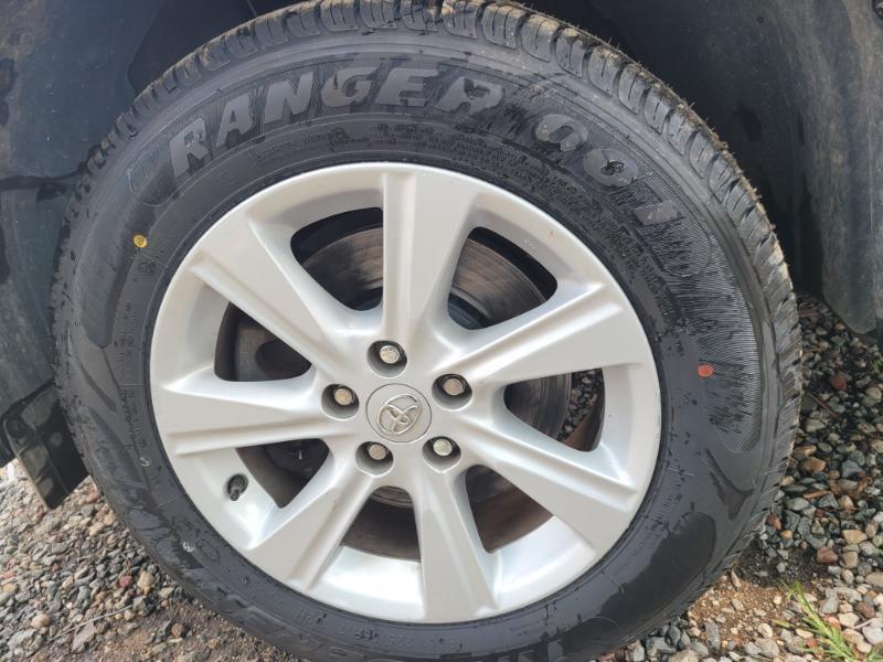 Toyota Highlander Base 2WD I4 2013