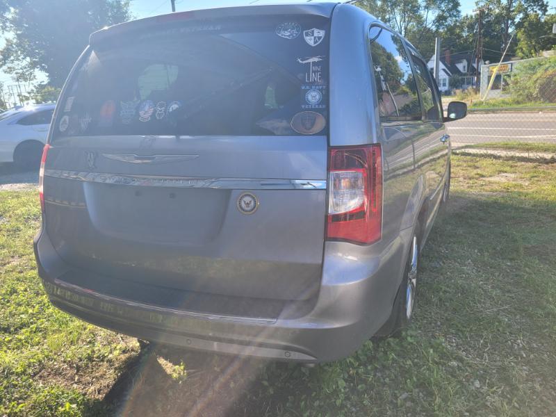 Chrysler Town & Country Touring-L 2014