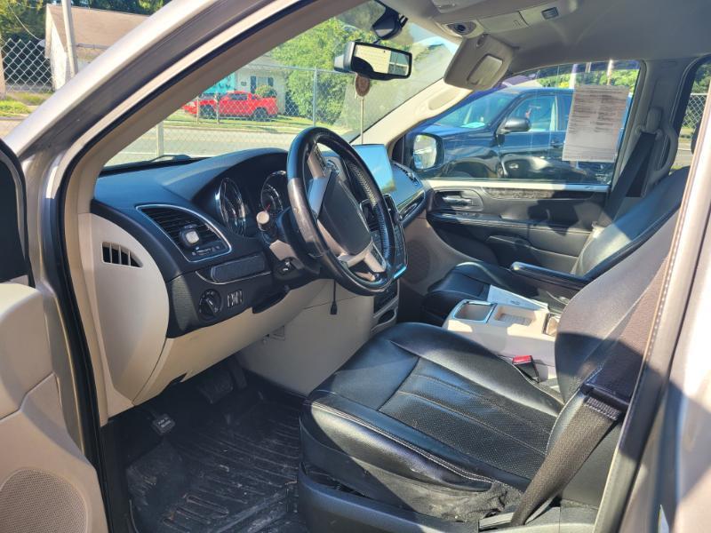 Chrysler Town & Country Touring-L 2014