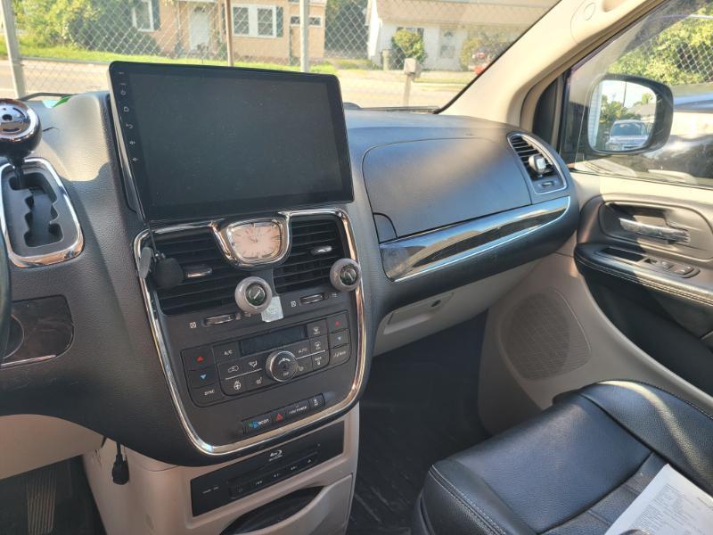 Chrysler Town & Country Touring-L 2014