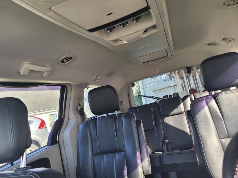Chrysler Town & Country Touring-L 2014