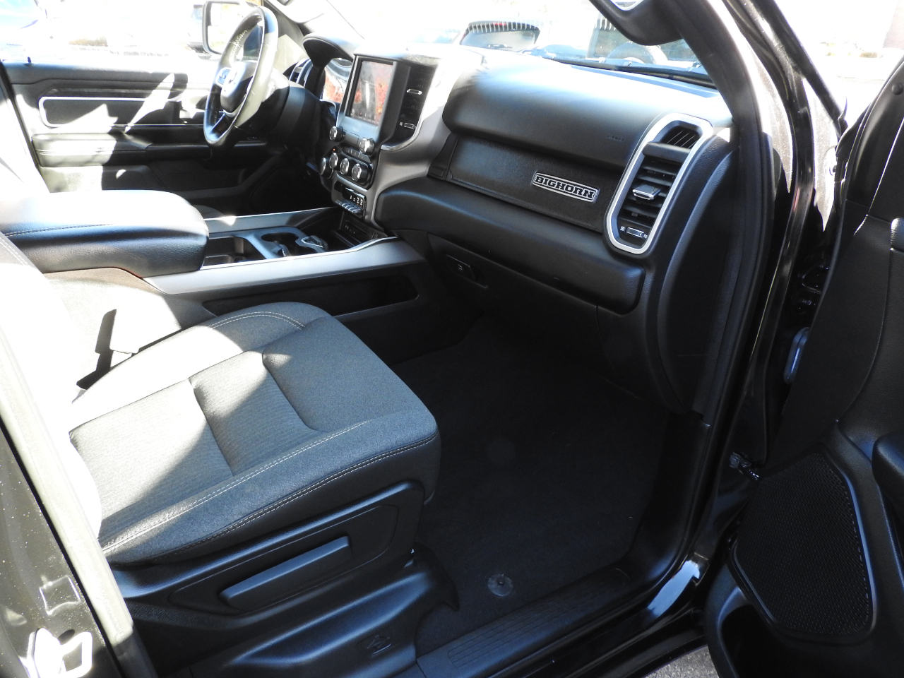 RAM 1500 Big Horn Crew Cab SWB 4WD 2019