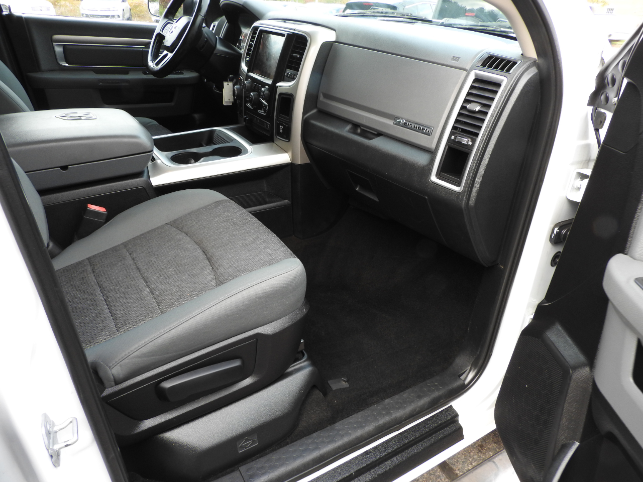 RAM 1500 Big Horn Crew Cab 4WD SWB 2016