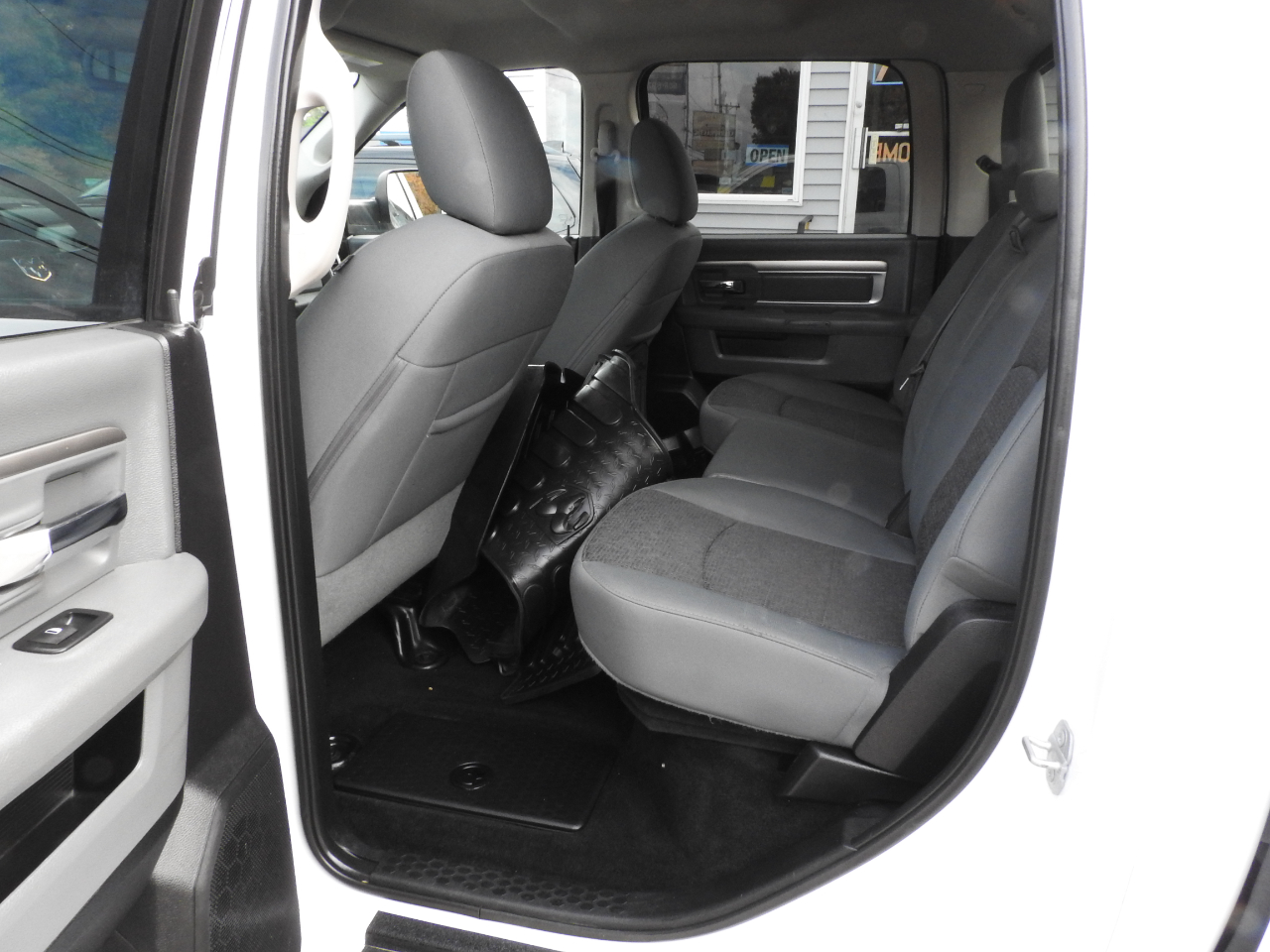 RAM 1500 Big Horn Crew Cab 4WD SWB 2016