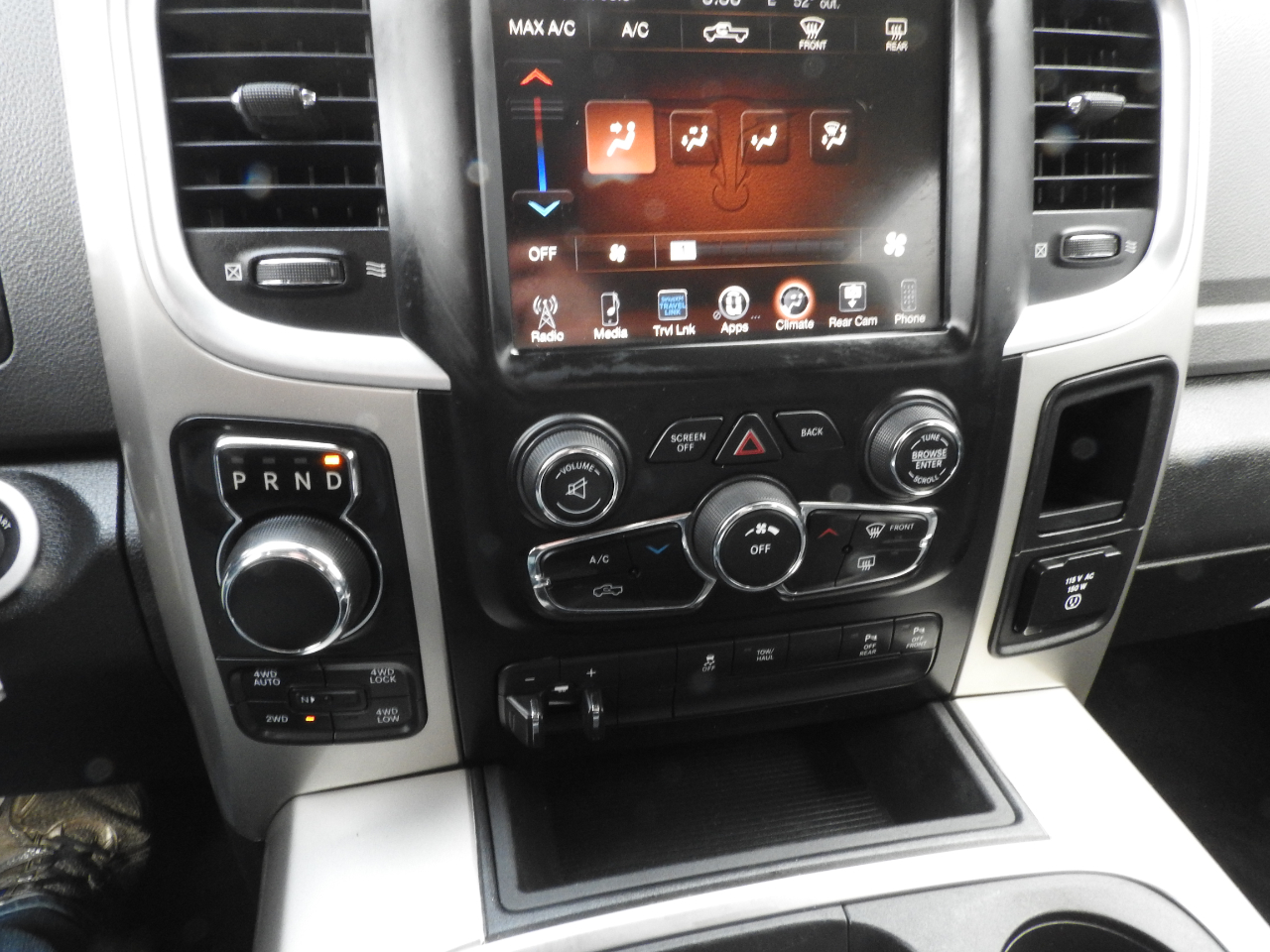 RAM 1500 Big Horn Crew Cab 4WD SWB 2016