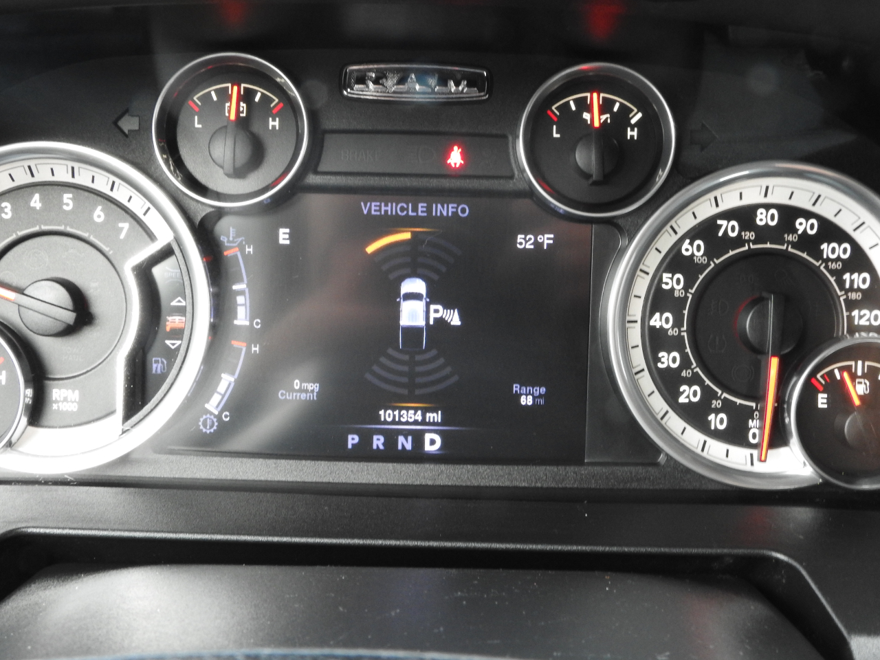 RAM 1500 Big Horn Crew Cab 4WD SWB 2016