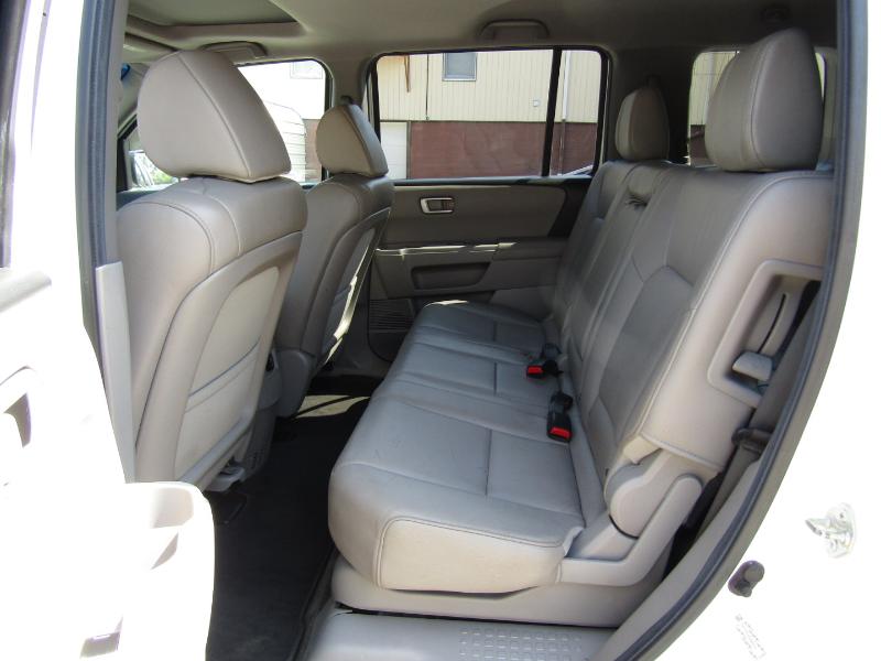 Honda Pilot EX-L 4WD 5-Spd AT 2012 Honda Pilot EX-L 4WD 5-Spd AT 2012