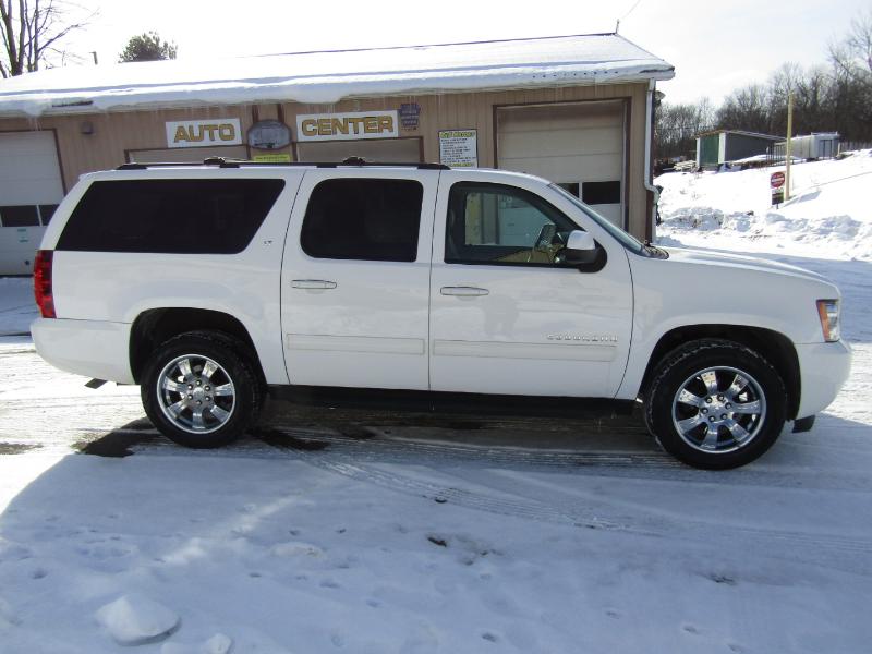 Chevrolet Suburban LT 1500 4WD 2012
