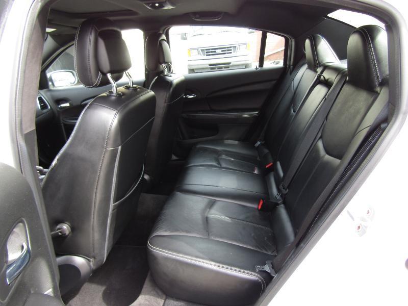 Chrysler 200 Limited 2012