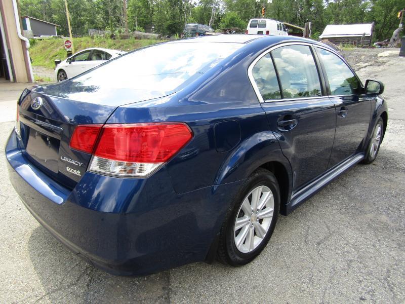 Subaru Legacy 2.5i Premium 2011