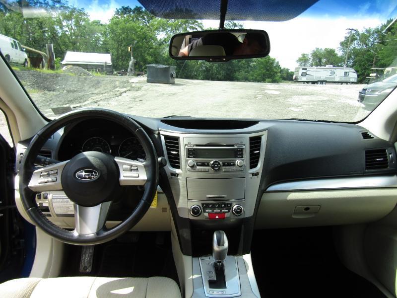 Subaru Legacy 2.5i Premium 2011