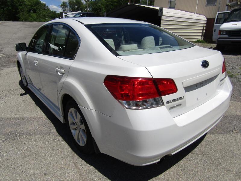 Subaru Legacy 2.5i Premium 2012