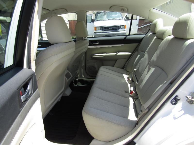 Subaru Legacy 2.5i Premium 2012