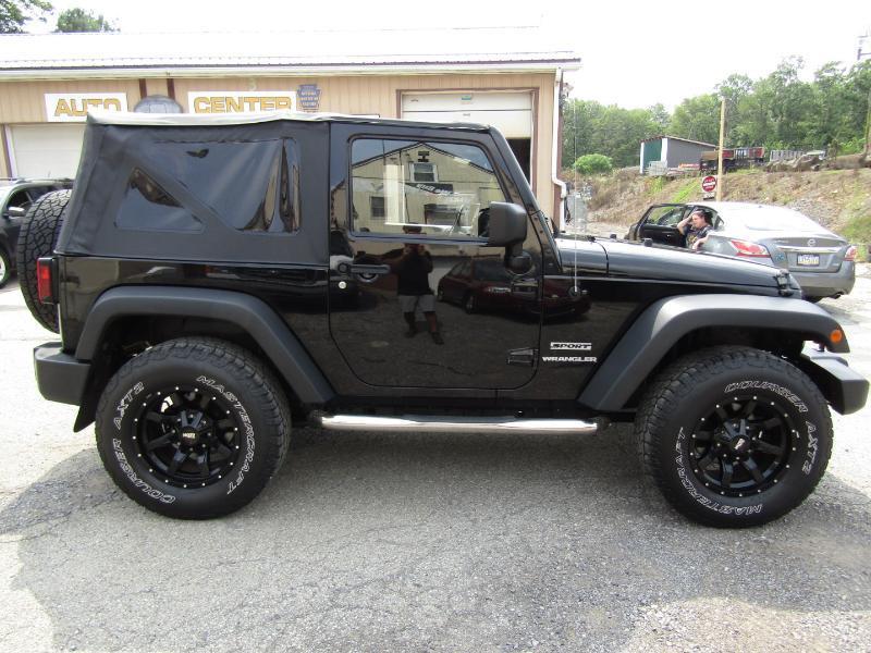 Jeep Wrangler Sport 4WD 2012