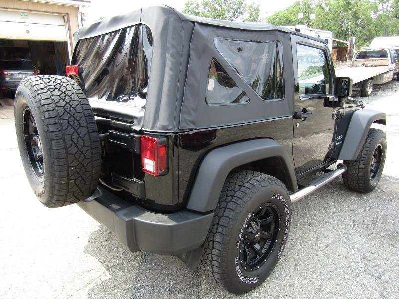 Jeep Wrangler Sport 4WD 2012