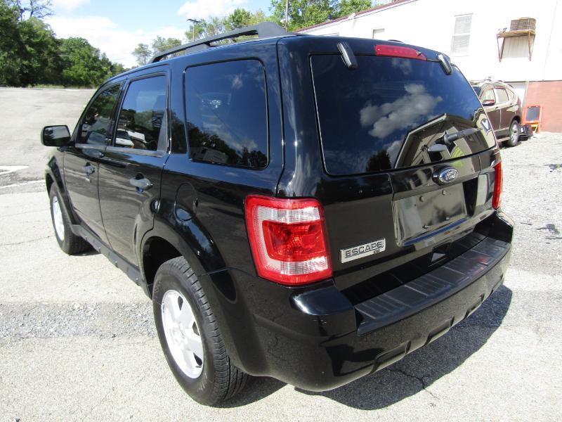 Ford Escape XLT FWD 2012