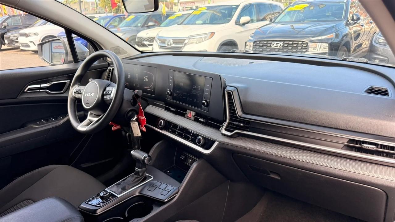Kia Sportage LX FWD 2023