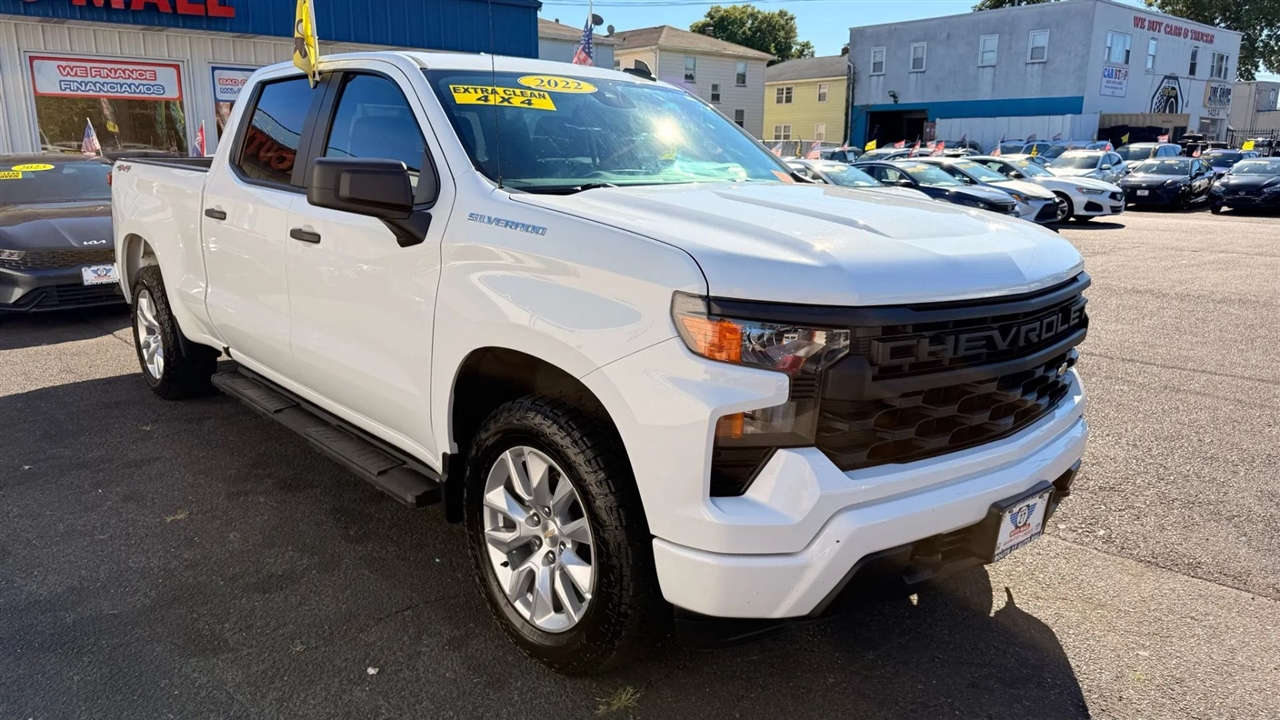 Chevrolet Silverado 1500 Custom Crew Cab 4WD 2022 Chevrolet Silverado 1500 Custom Crew Cab 4WD 2022