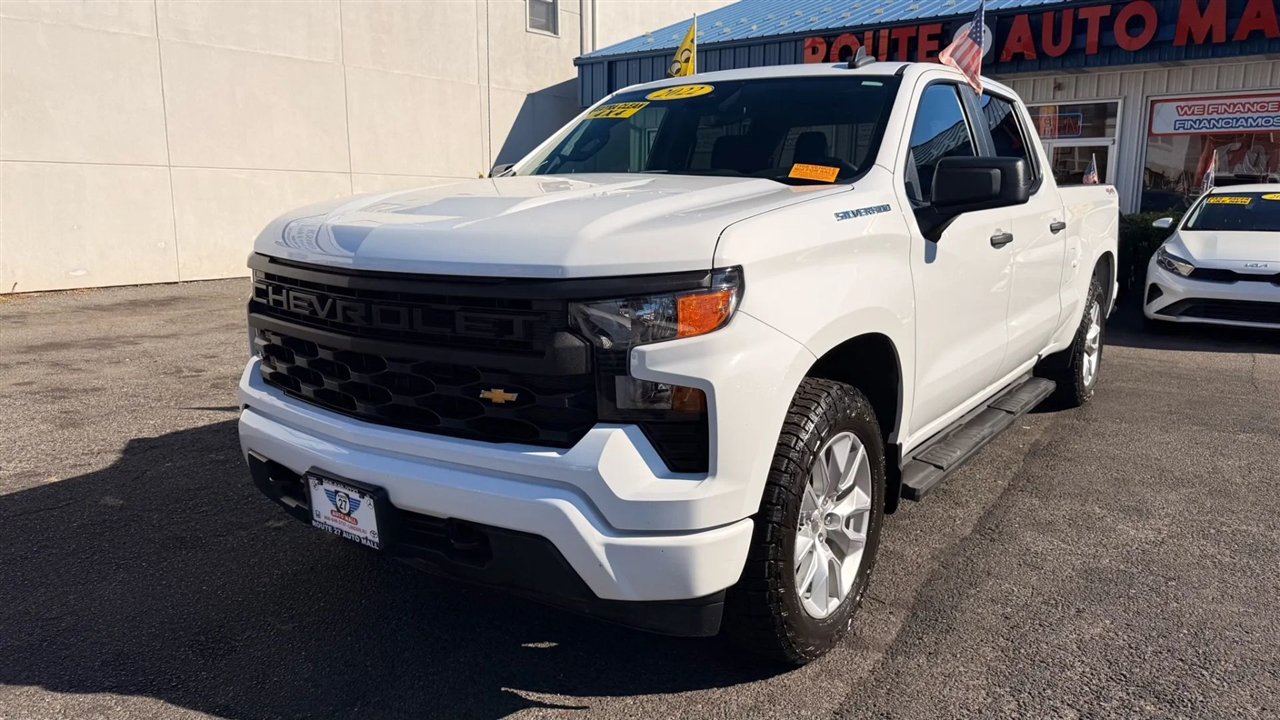 Chevrolet Silverado 1500 Custom Crew Cab 4WD 2022 Chevrolet Silverado 1500 Custom Crew Cab 4WD 2022