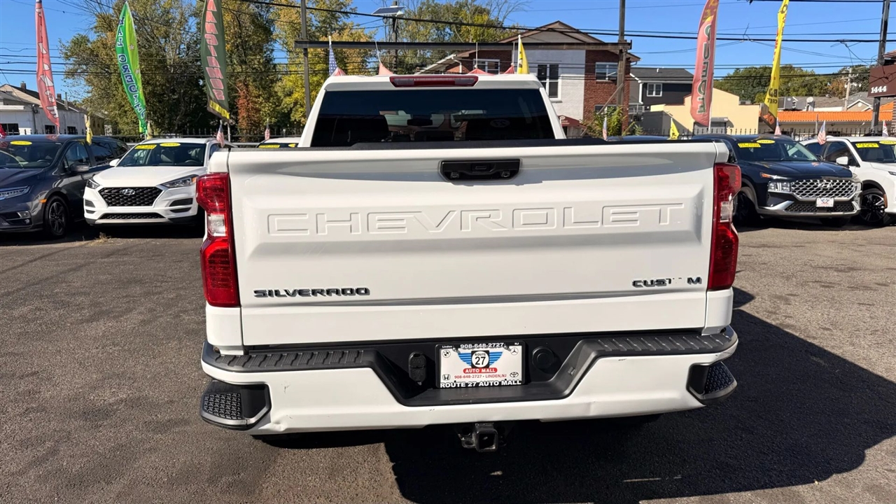 Chevrolet Silverado 1500 Custom Crew Cab 4WD 2022 Chevrolet Silverado 1500 Custom Crew Cab 4WD 2022