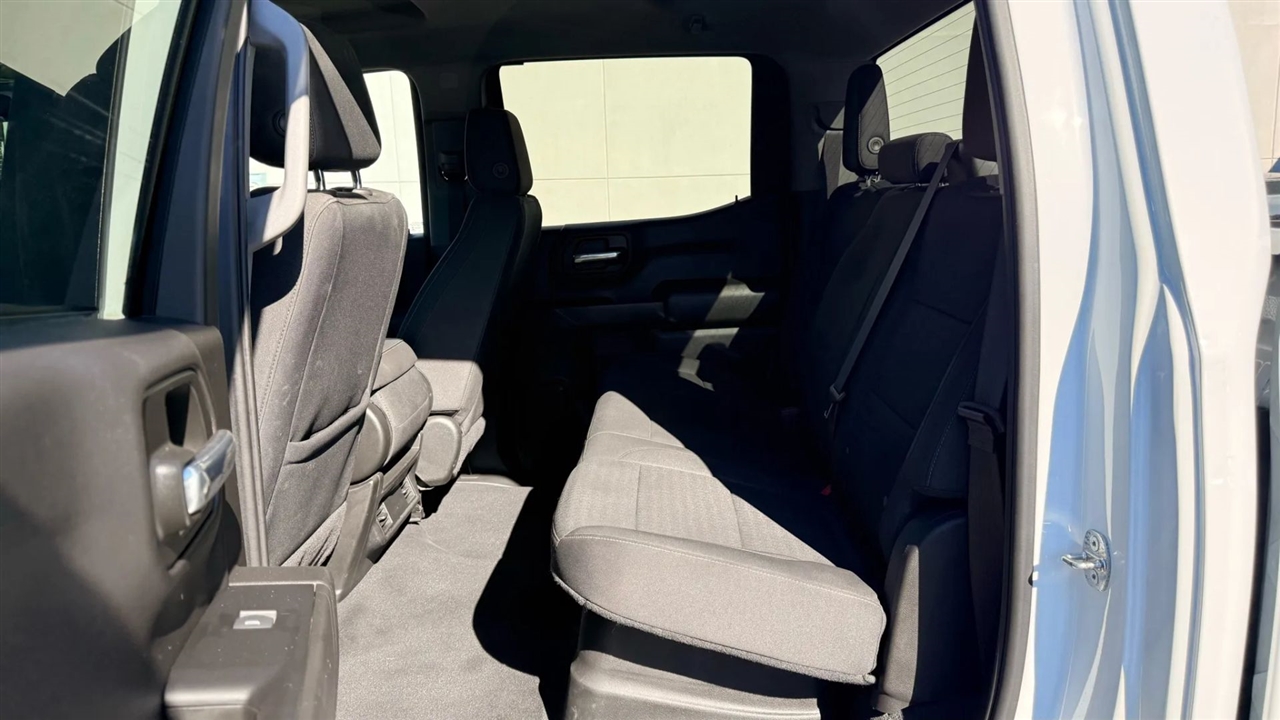 Chevrolet Silverado 1500 Custom Crew Cab 4WD 2022 Chevrolet Silverado 1500 Custom Crew Cab 4WD 2022