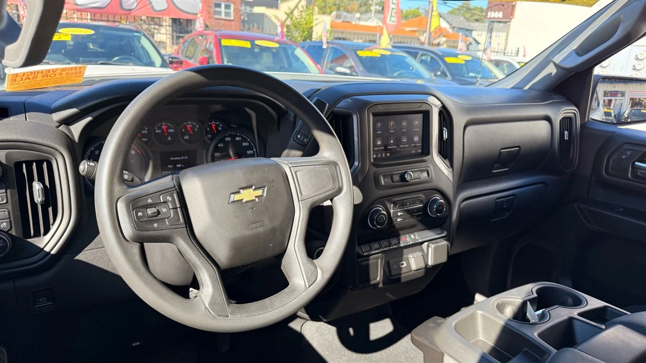 Chevrolet Silverado 1500 Custom Crew Cab 4WD 2022 Chevrolet Silverado 1500 Custom Crew Cab 4WD 2022