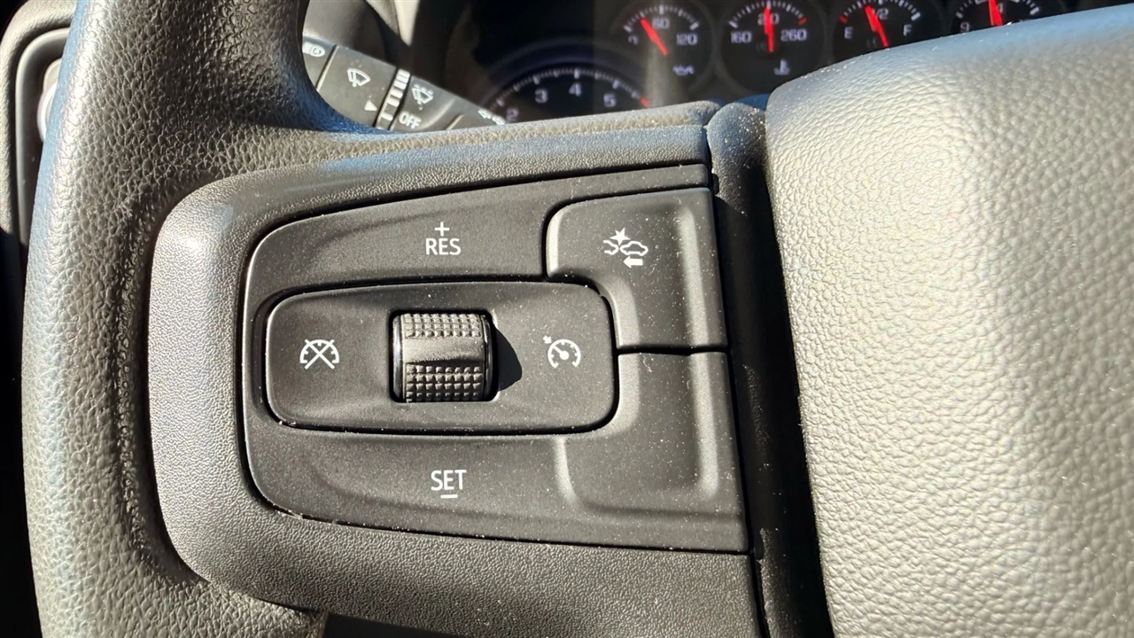 Chevrolet Silverado 1500 Custom Crew Cab 4WD 2022 Chevrolet Silverado 1500 Custom Crew Cab 4WD 2022