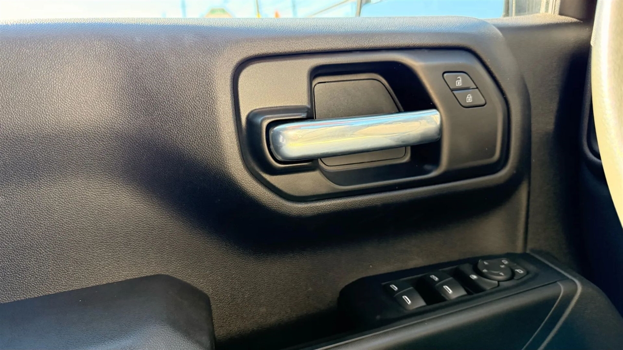 Chevrolet Silverado 1500 Custom Crew Cab 4WD 2022 Chevrolet Silverado 1500 Custom Crew Cab 4WD 2022