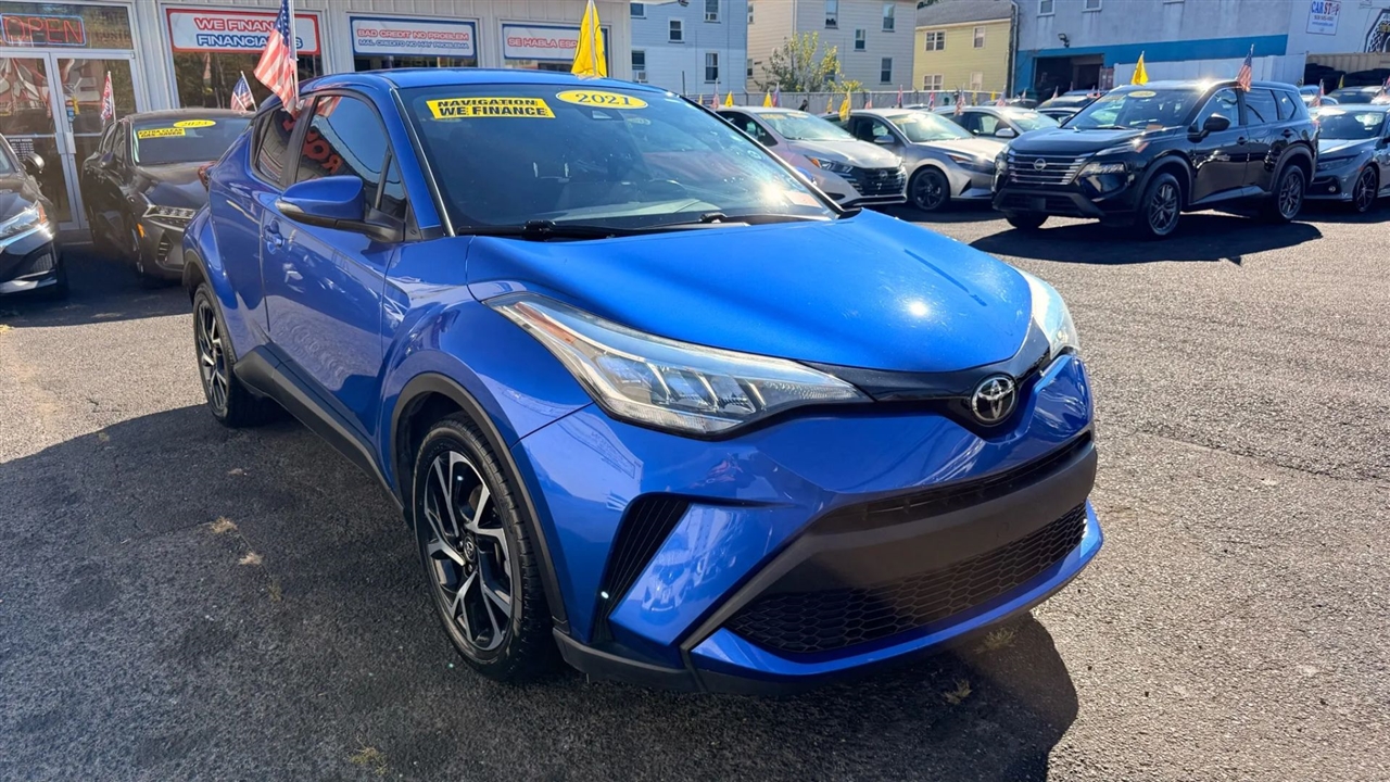 Toyota C-HR XLE 2021 Toyota C-HR XLE 2021