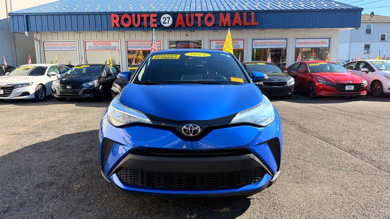 Toyota C-HR XLE 2021 Toyota C-HR XLE 2021
