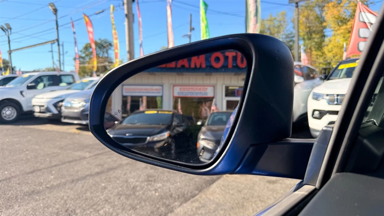 Toyota C-HR XLE 2021 Toyota C-HR XLE 2021