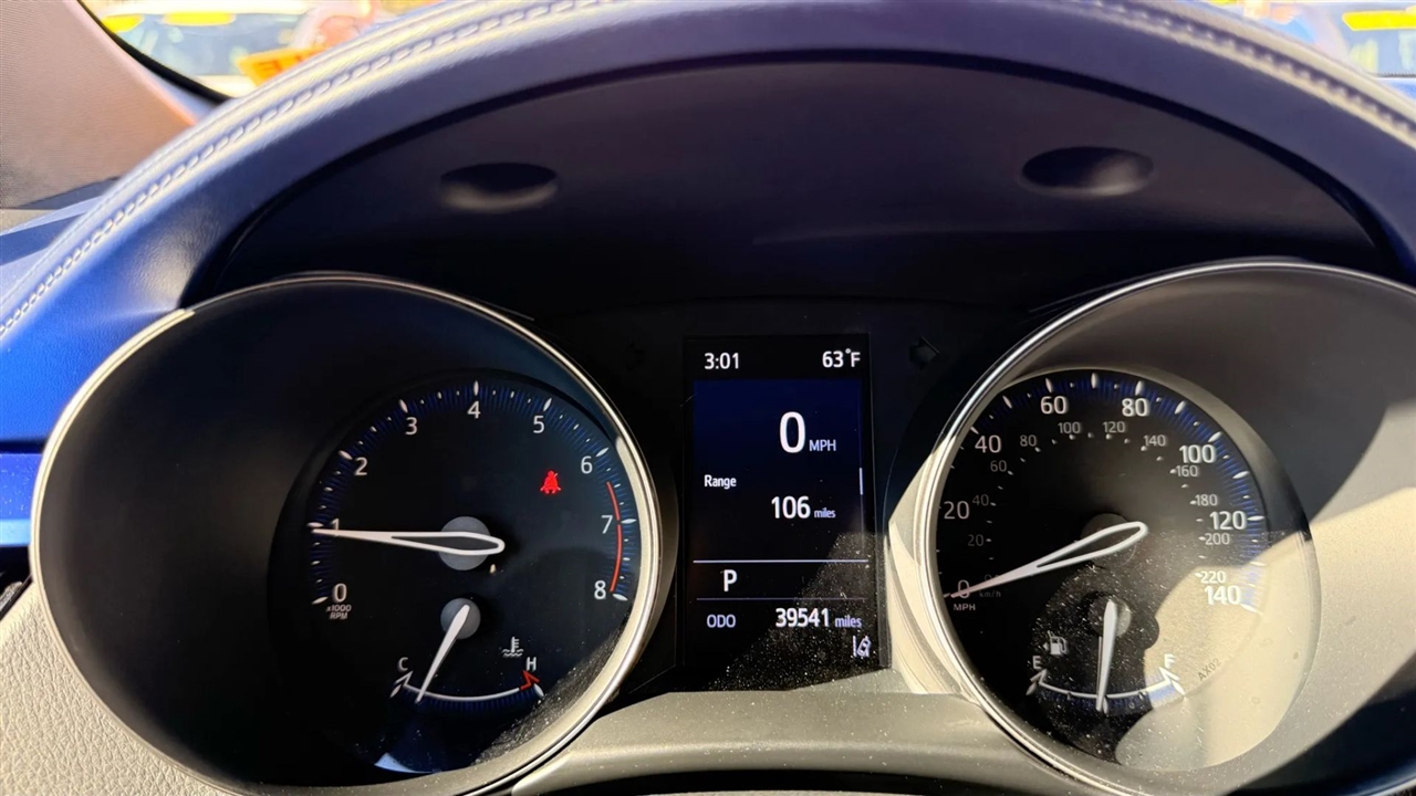 Toyota C-HR XLE 2021 Toyota C-HR XLE 2021