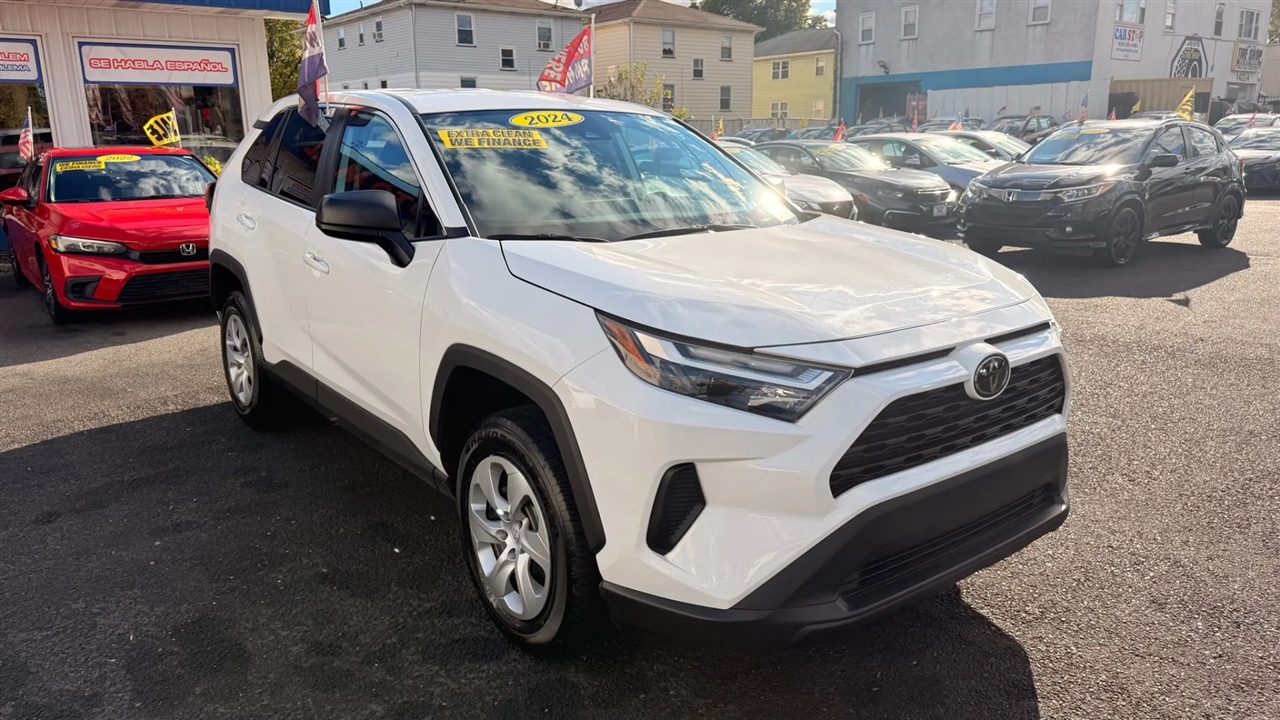 Toyota RAV4 LE AWD 2024 Toyota RAV4 LE AWD 2024
