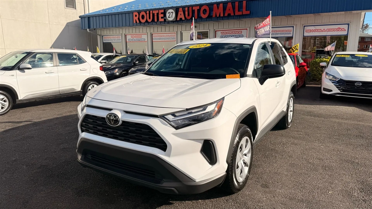 Toyota RAV4 LE AWD 2024 Toyota RAV4 LE AWD 2024